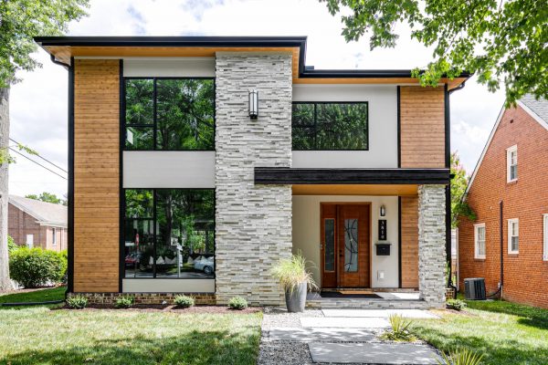 Stunning exterior of new contemporary home by Richmond Hill Design-Build