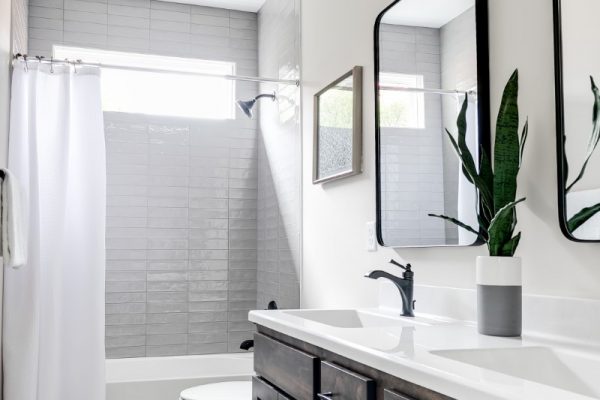 Guest bathroom in new contemporary home by Richmond Hill Design-Build