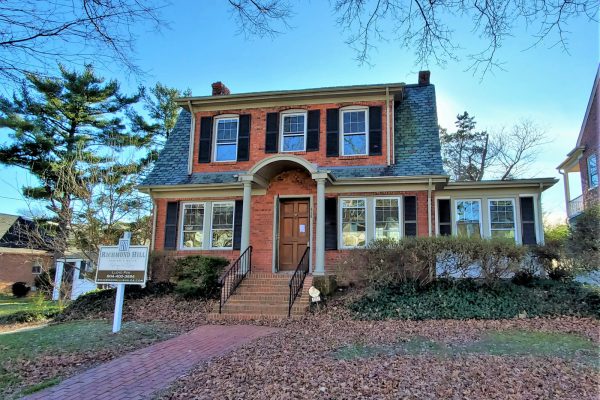 Dutch Colonial remodel by Richmond Hill Design-Build