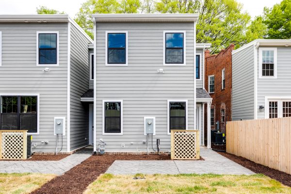 Rear yard of townhouse by Richmond Hill Design-Build