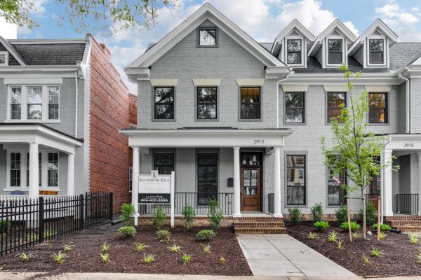 Stunning exterior of townhouse by Richmond Hill Design-Build