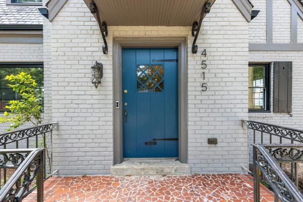 Stunning renovated Tudor style home by Richmond Hill Design-Build