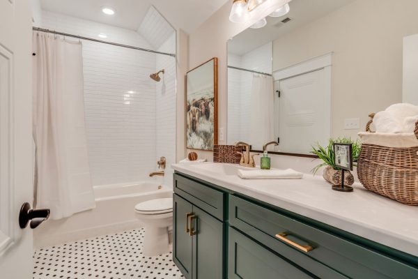 Secondary bathroom in new home built by Richmond Hill Design-Build