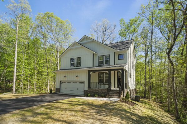 Front exterior of new home built by Richmond Hill Design-Build