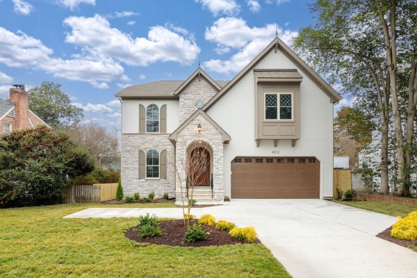 Stately new build by Richmond Hill Design-Build