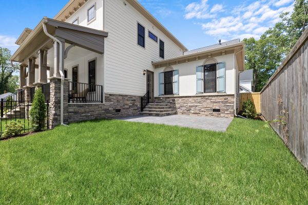 Side view of new home built by Richmond Hill Design-Build